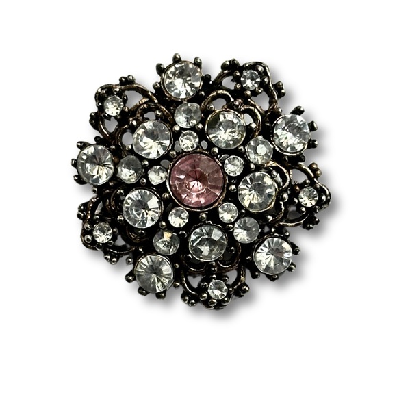 Vintage Rhinestone Flower Design Brooch Clear Rhinestones with 1 Pink in Center - Picture 1 of 1